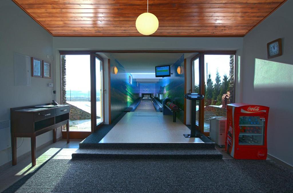 Wellness Hotel Happy Star Hnanice  Exterior foto