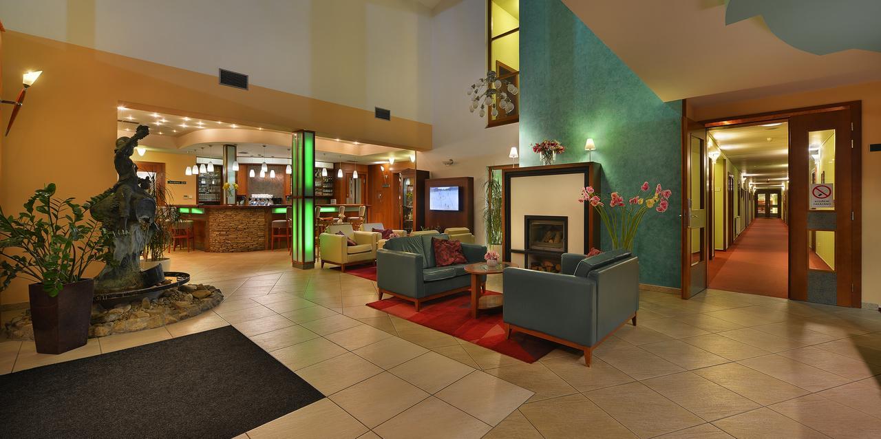 Wellness Hotel Happy Star Hnanice  Exterior foto