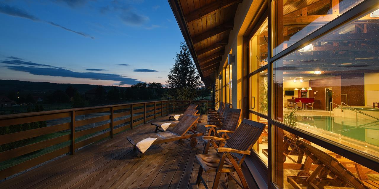 Wellness Hotel Happy Star Hnanice  Exterior foto
